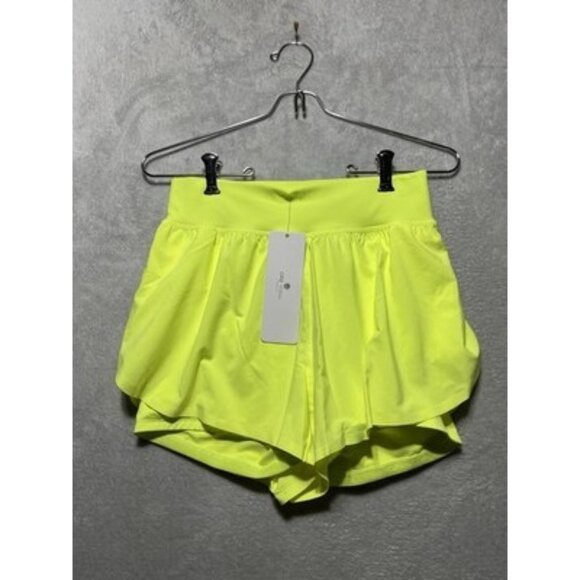 NWT CRZ Yoga Feathery-Fit High Rise Dolphin Shorts 3" Size S 4/6 Neon Yellow - Picture 1 of 8